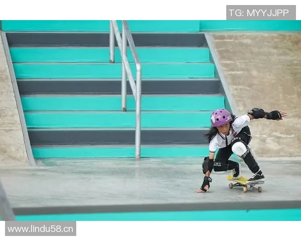 杭州滑板队在全国滑板状态排行榜中荣获第六名的优异成绩 杭州滑板队在全国滑板状态排行榜中荣获第六名的优异成绩