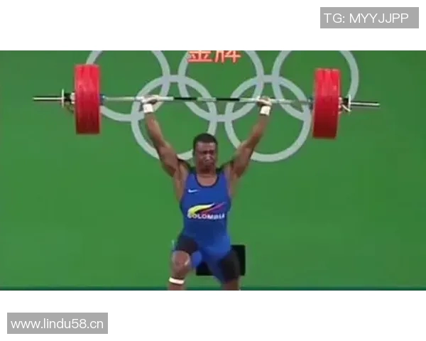 举重运动员的坚韧与荣耀：从艰苦训练到世界舞台的崛起之路